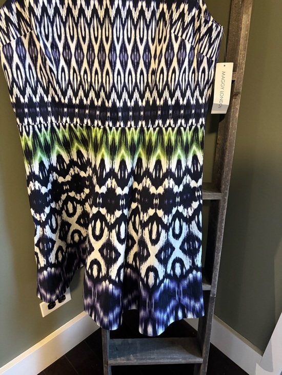 Maggy London Abstract Print Dress - Picture 5 of 6